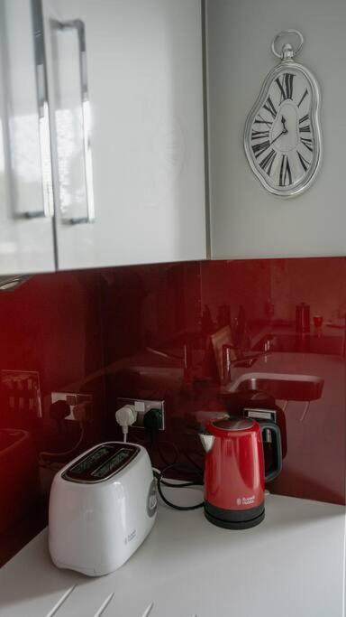 Cool Dalston Studio With Balcony And Gym Lejlighed London Eksteriør billede